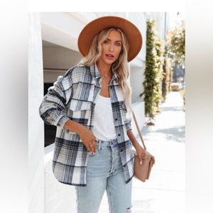 Vici Balboa Plaid Wool Blend Shacket Navy size Medium